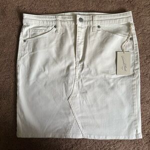 Universal Thread White Denim Skirt